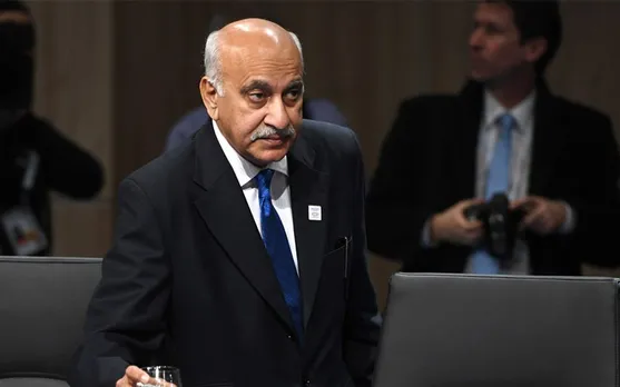 M J Akbar Resigns