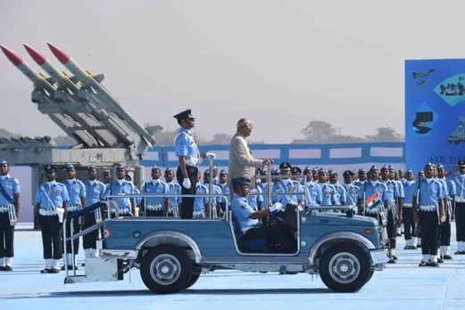 President honours Helicopter Unit, Air Defence College in Guwahati