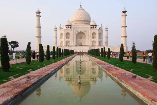 4 Arrested For Offering Namaz At Taj Mahal