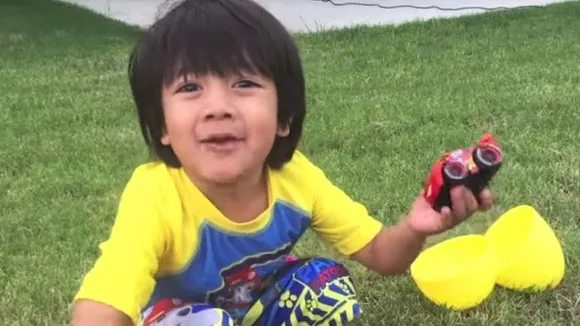 7-yr-old toy reviewer becomes YouTube’s highest-earning star