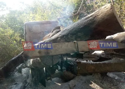 Four trucks burn down by miscreants