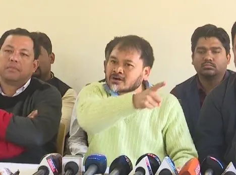 Akhil takes jibe at Himanta