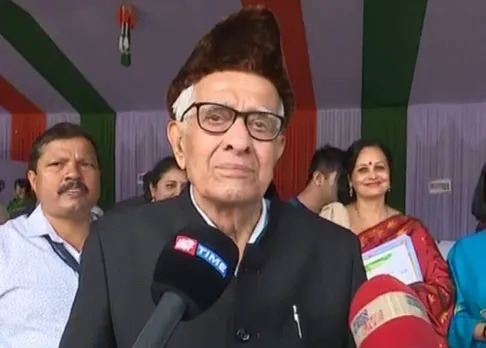 Veteran Journalist Dhirendra Nath Chakraborty Hospitalised