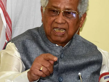 Sarbananda a fake ‘Jatiya Nayak’, puppet CM: Tarun Gogoi