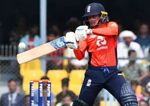 England beat India by 5 wickets, clinch series