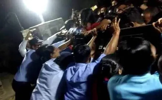 JNU VC residence stormed by angry student