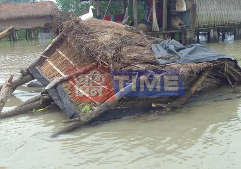 Increasing waters sweep away two families in Chabua