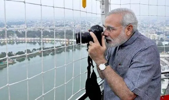 Modi used digital camera, e-mail in 1988!