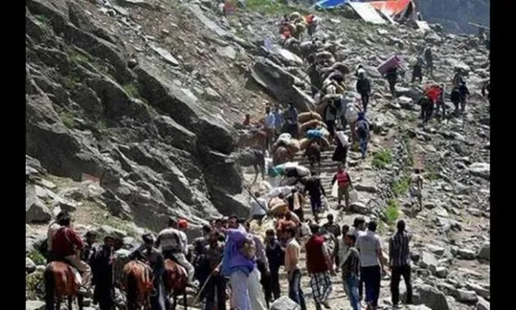First Batch of Pilgrims Leave For Amarnath