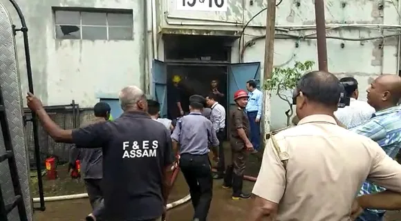 Guwahati: Fire in Bamunimaidan