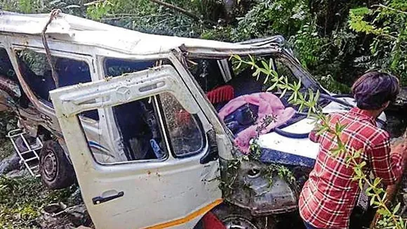 11 Students Dead After Minibus Falls Into A Gorge