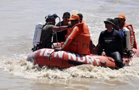 Students Jump Into River Brahmaputra