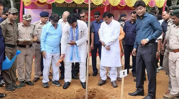 6500 Saplings Planted in Tripura In A Minute