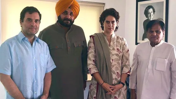 Sidhu Meets Rahul Gandhi