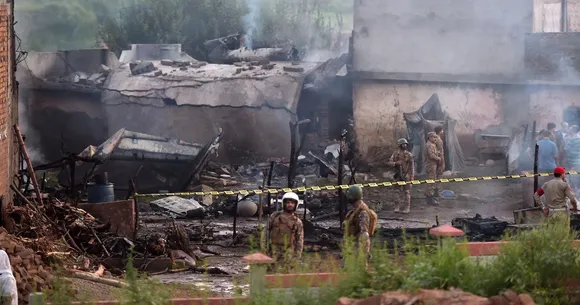 15 dead, 12 injured in Pakistan plane crash