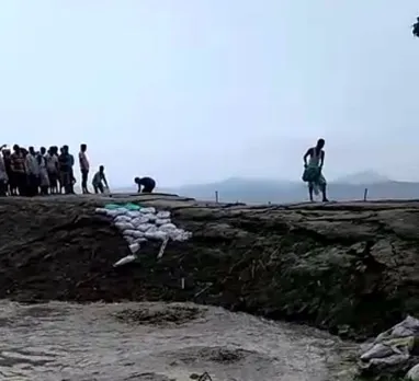 Brahmaputra breaches embankment in Kuruwa