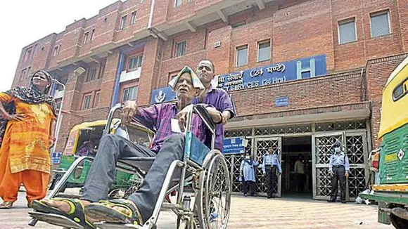 Chennai Doctors Buying Water for Surgeries