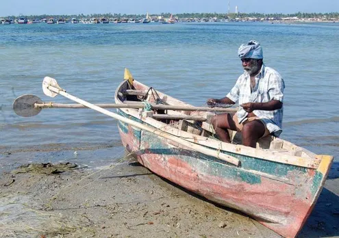 Sri Lankan Navy Arrests Indian Fishermen