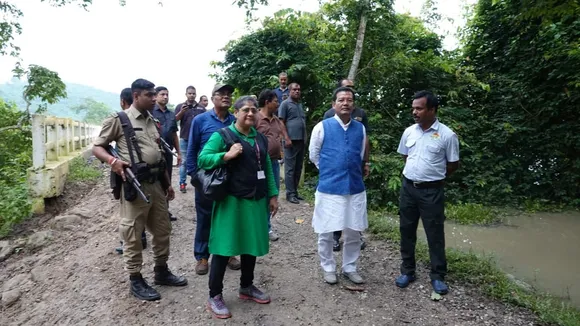 Naba Kumar Doley inspects Kaziranga flood