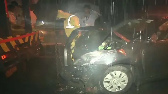 Mumbai: 8 injured after 3 cars collide due to heavy rainfall