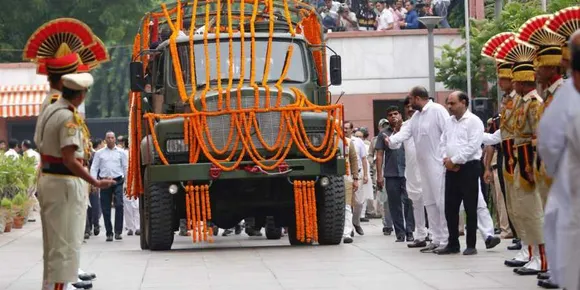 Arun Jaitley cremated with State Honours