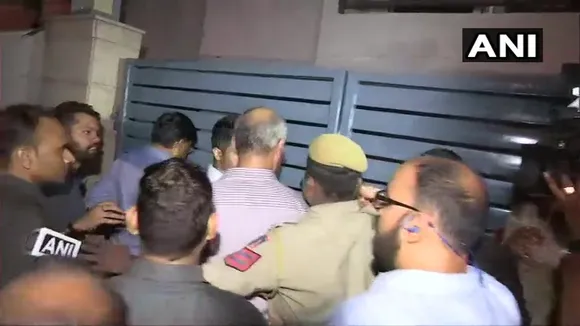 CBI Climbs Wall At Chidambaram’s House