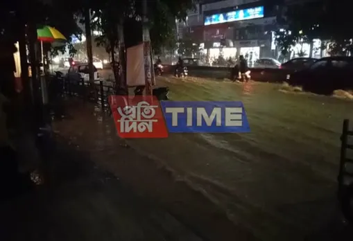 Flash floods throw life out of gear in Guwahati