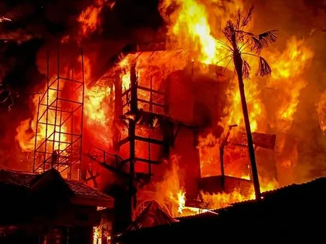 Massive fire breaks out in Daporiju
