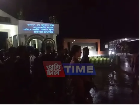 Clash Erupts Between AASU-ABVP Outside DU