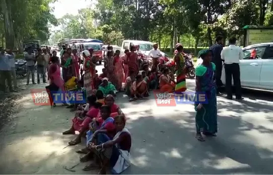 Tea Workers Stage Road Blockade in Bokakhat