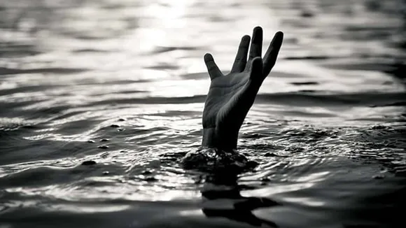 Boat capsizes in Janji