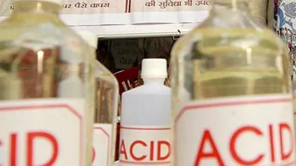 Eight Injured In Acid Attack