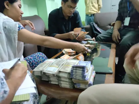 Flying Squad Seized Rs. 10L in Sonari
