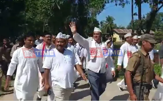 Sonari: Tasa & Gogoi Participates in ‘Gandhi Sankalp Yatra’