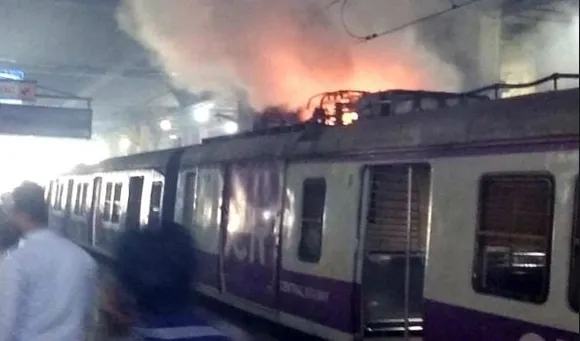 Mumbai train catches fire at Vashi station