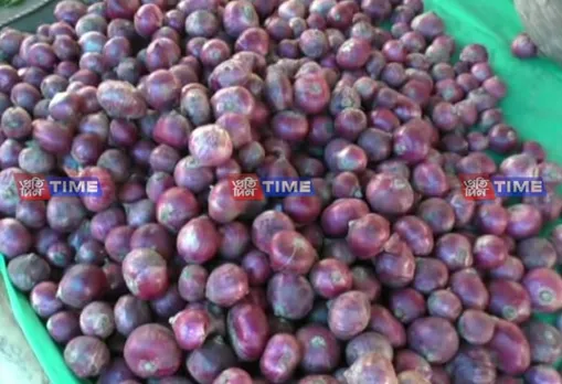 Onion Price Touches Rs 100/KG