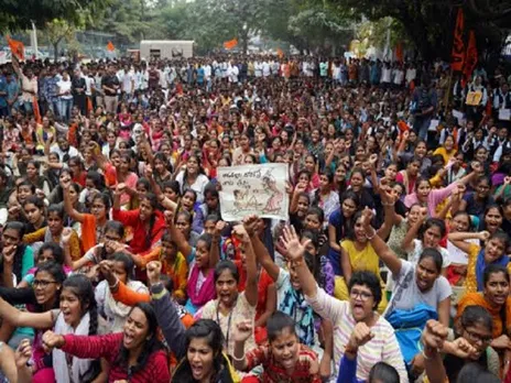 Hyderabad: Priyanka’s Mother Seeks Justice, Wants Rapists To be Burnt