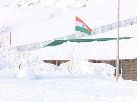 Siachen Glacier & life of Indian soldiers | R-day Special