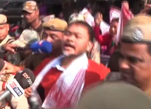 Supporters greet Akhil with ‘Gamocha’