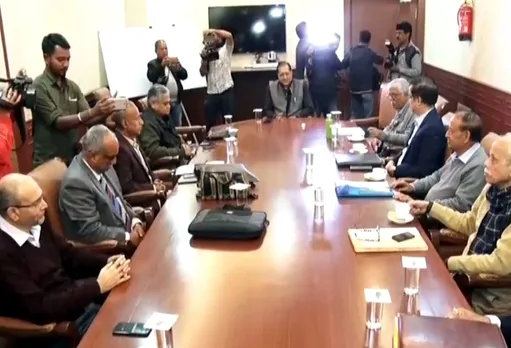 Clause 6 Panel Head clarifies media reports