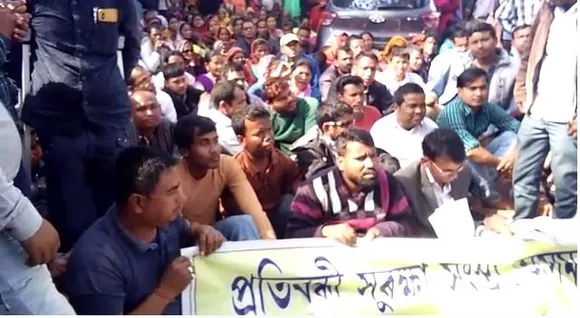 Pratibandhi Suraksha Sanstha Stages Protest at Sixmile