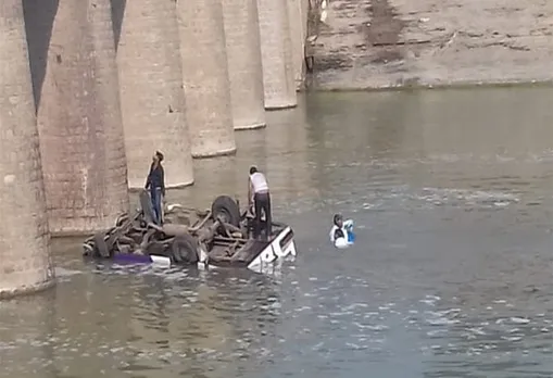 Bus falls into river in Rajasthan: 24 dead