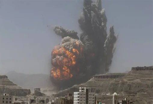 Yemen airstrike kills 31 civilians after Saudi jet crash