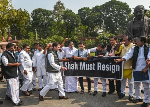 Congress Stages Protest Outside Parliament