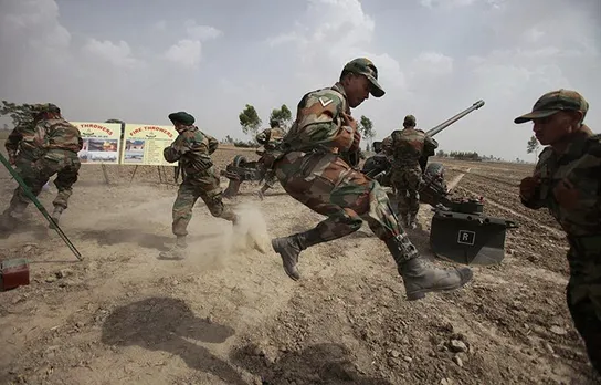 Indian Army jawan martyred, 2 injured in Pakistani firing