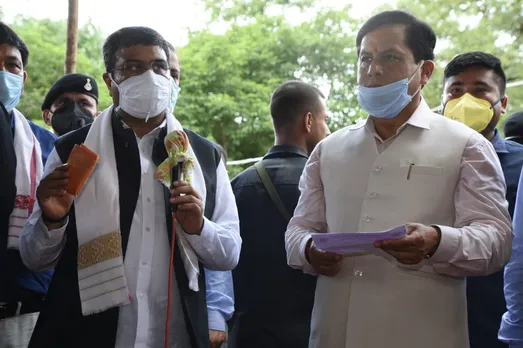 Petroleum Minister Dharmendra Pradhan arrives at Baghjan, assures to resolve crisis