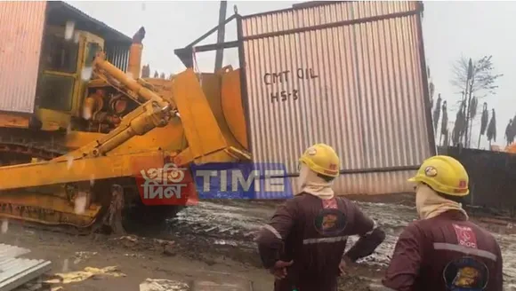 Baghjan: Debris Removal Operation Continues Despite Poor Weather