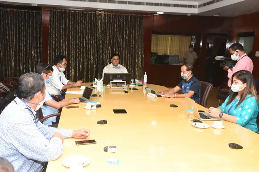 CM Sonowal Distributes Grants-In-Aid to Sports Association