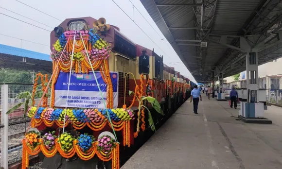 India Hands Over 10 Diesel Locomotives to Bangladesh