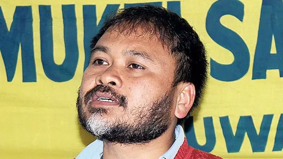Tarun Gogoi demands release of Akhil Gogoi